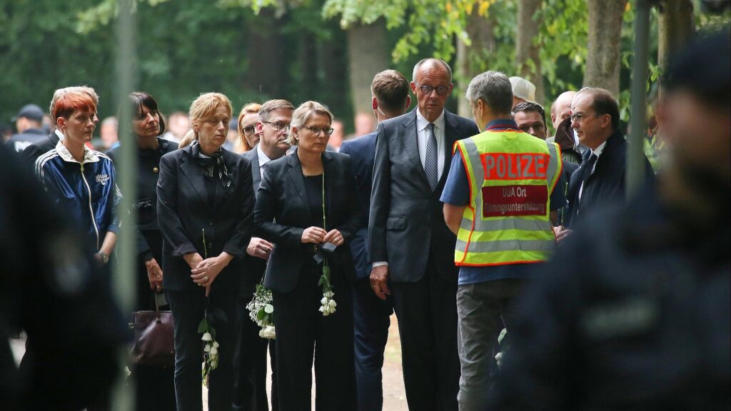 Friedrich Merz am Tatort am 26.07.2026