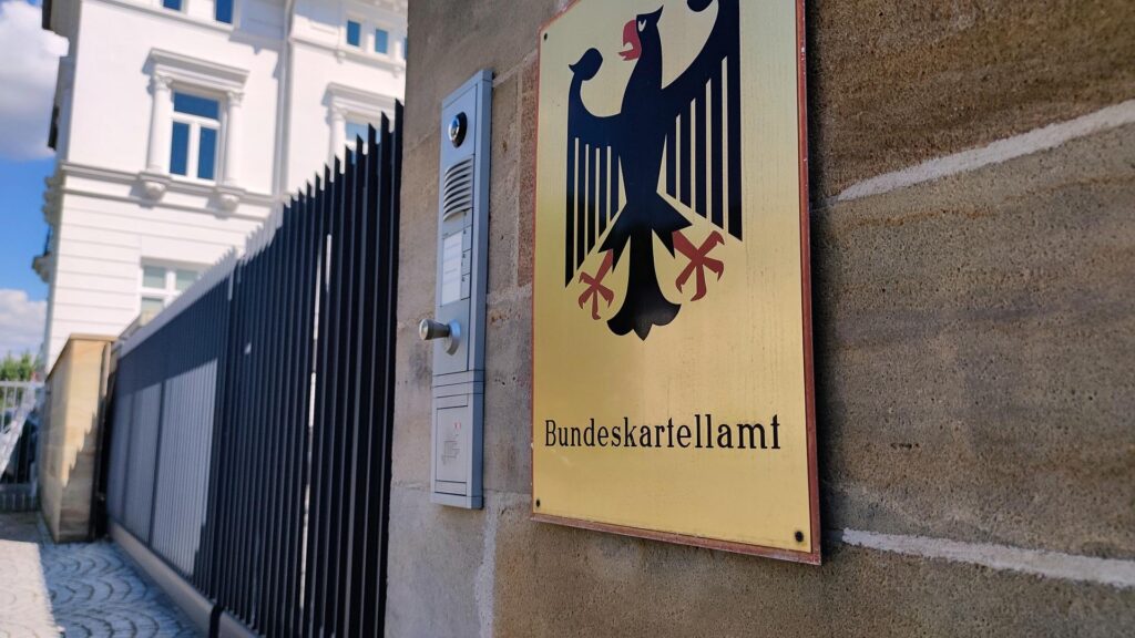 Ölkonzerne ziehen wegen Benzinpreis-Prüfung vor Gericht 7 Bundeskartellamt (Archiv)