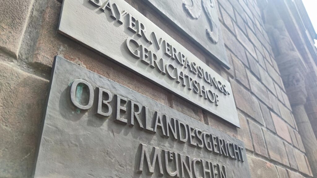 Bayerischer Verfassungsgerichtshof und OLG München (Archiv)