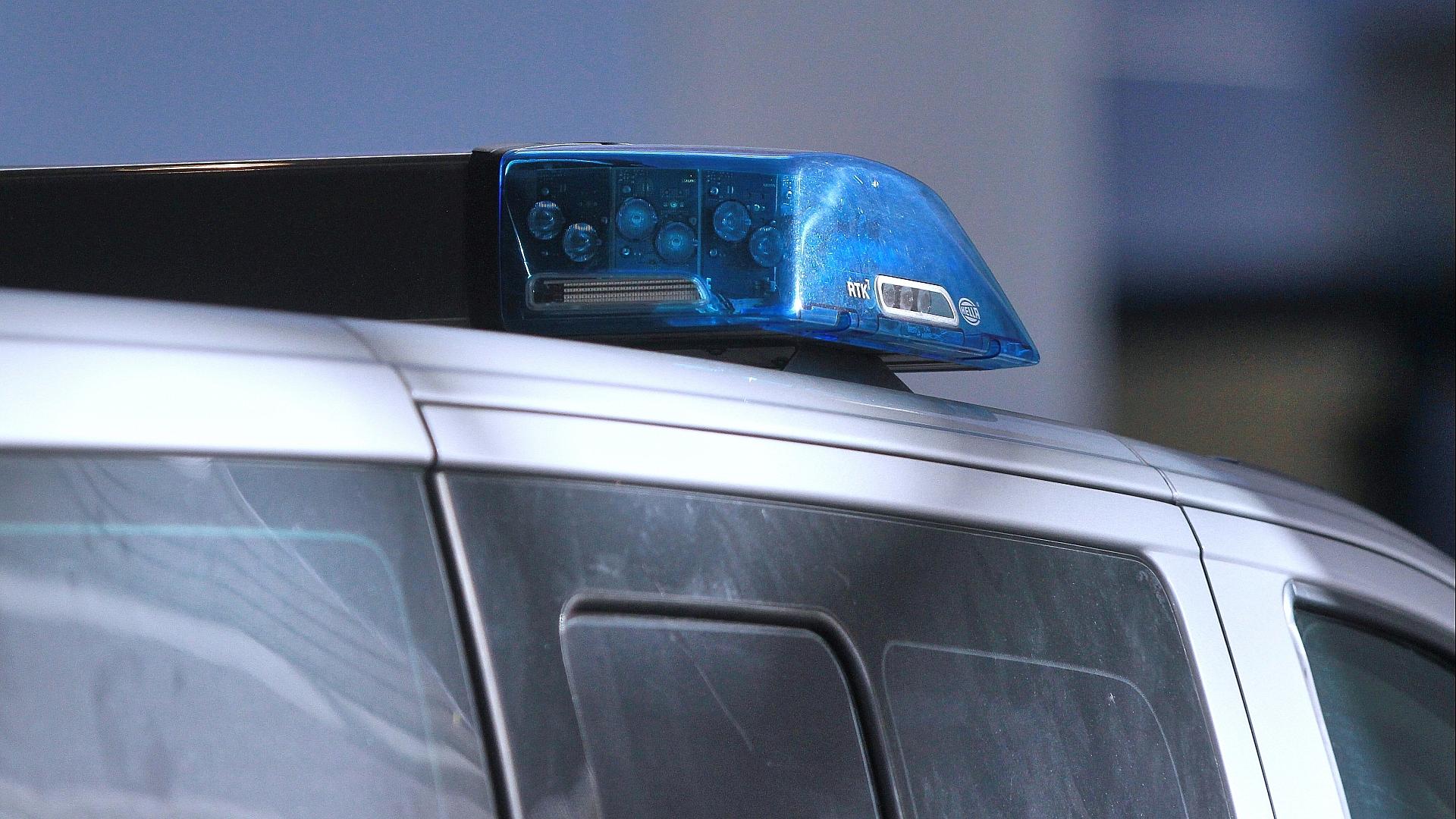 Sabotageverdacht an Bahnstrecke bei Leverkusen 1 Polizei (Archiv)