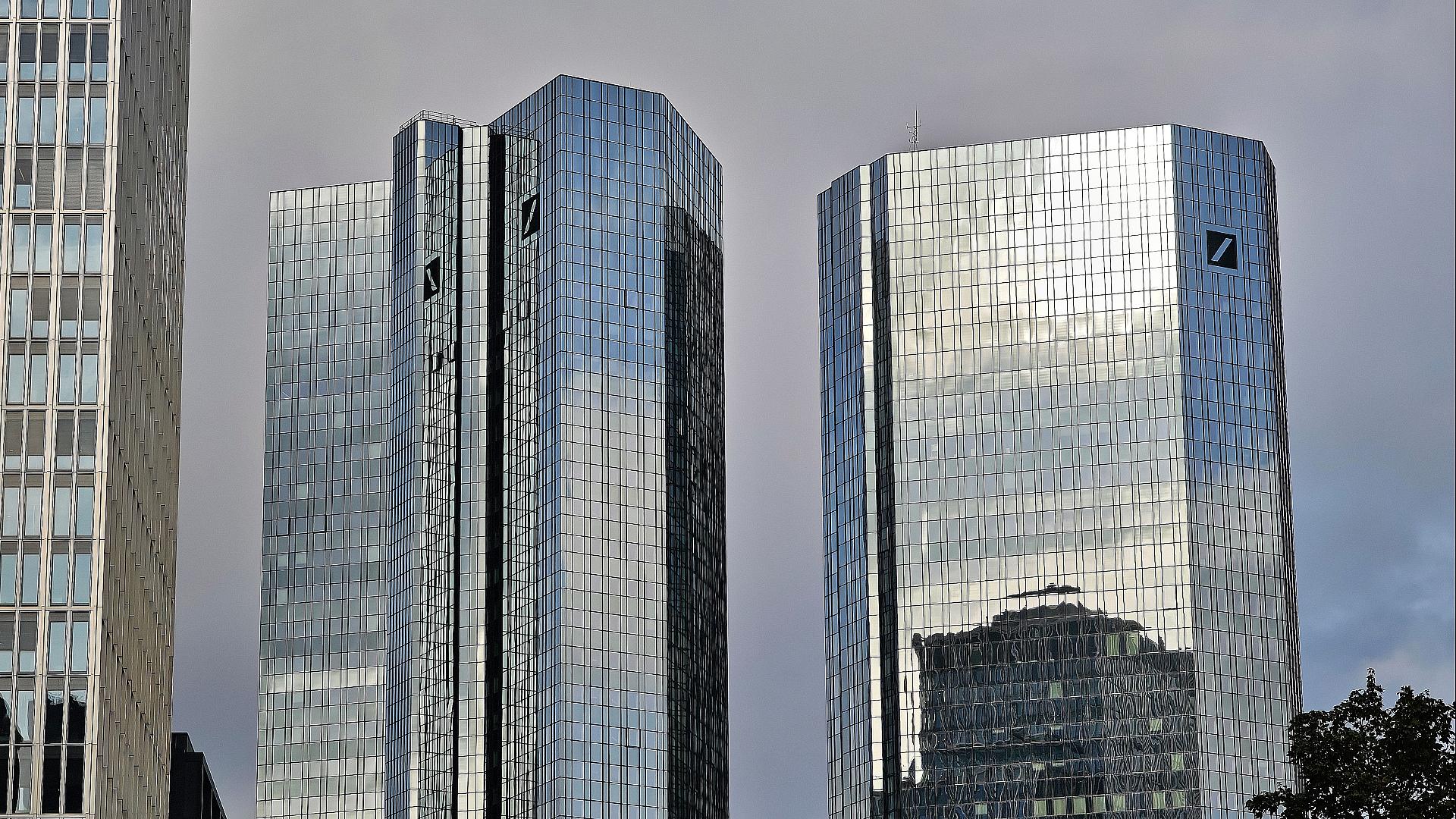 Berichte: Razzia in Zentrale der Deutschen Bank 1 Deutsche Bank (Archiv)
