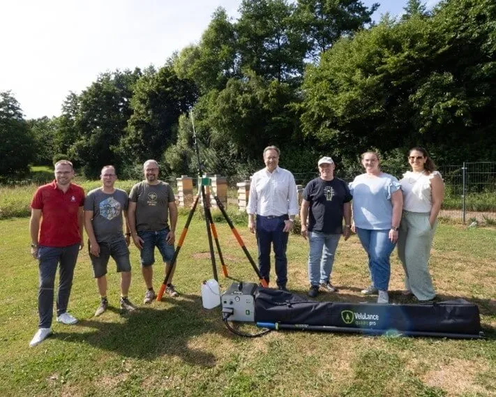 Bienenzuchtverein Eppelborn schafft Speziallanze gegen Asiatische Hornisse an 8 Bienenzuchtverein Eppelborn schafft Speziallanze gegen Asiatische Hornisse an