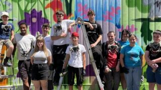 Jugendliche gestalten Fassade des neuen Jugendzentrums Uchtelfangen