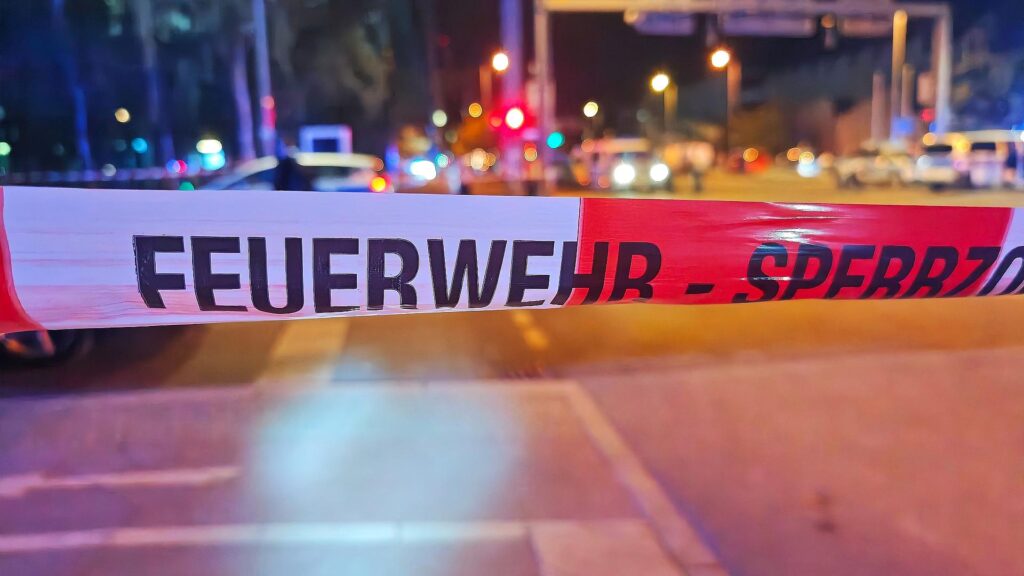 Feuerwehr-Absperrband (Archiv)