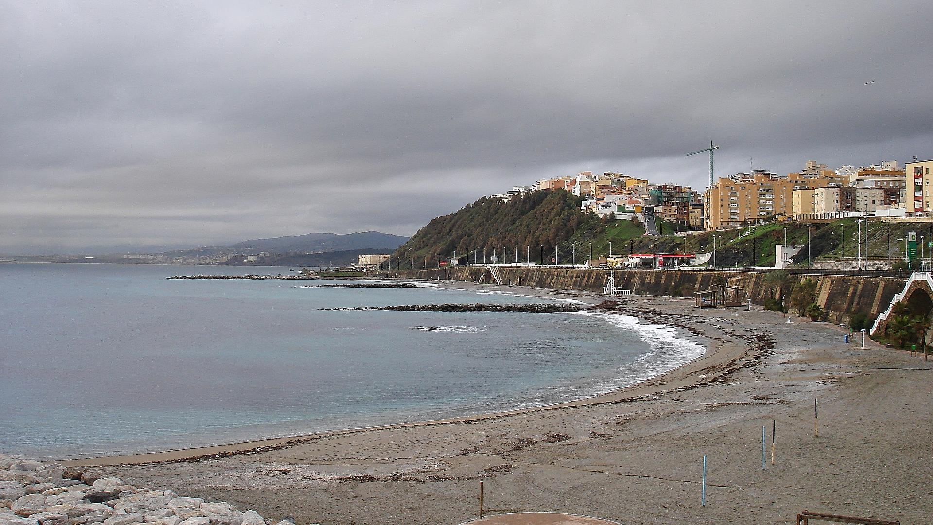 PKGr-Chef: Ansturm auf Ceuta könnte hybrider Angriff sein 1 Spanische Exklave Ceuta (Archiv)