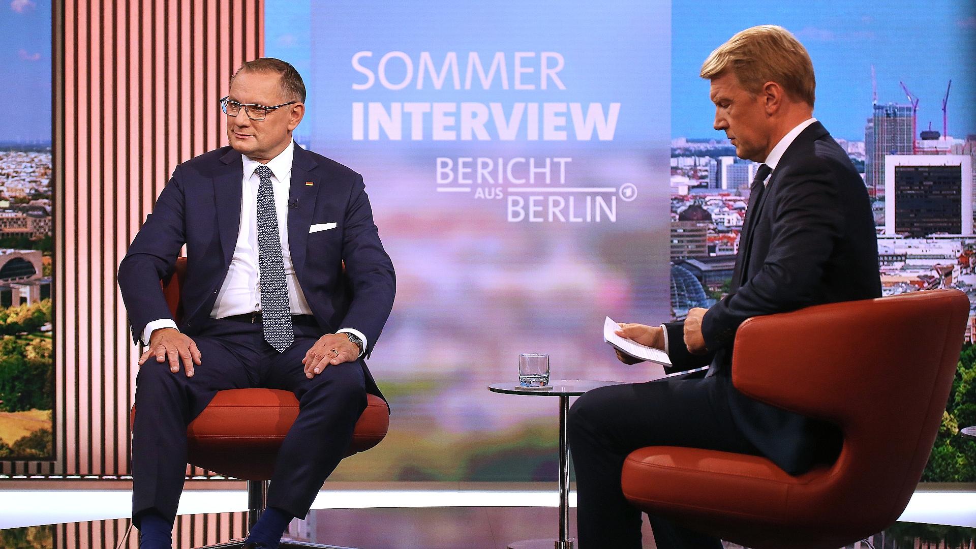Chrupalla: Klimawandel ist "Nebenthema" 1 Tino Chrupalla und Markus Preiß am 23.08.2026