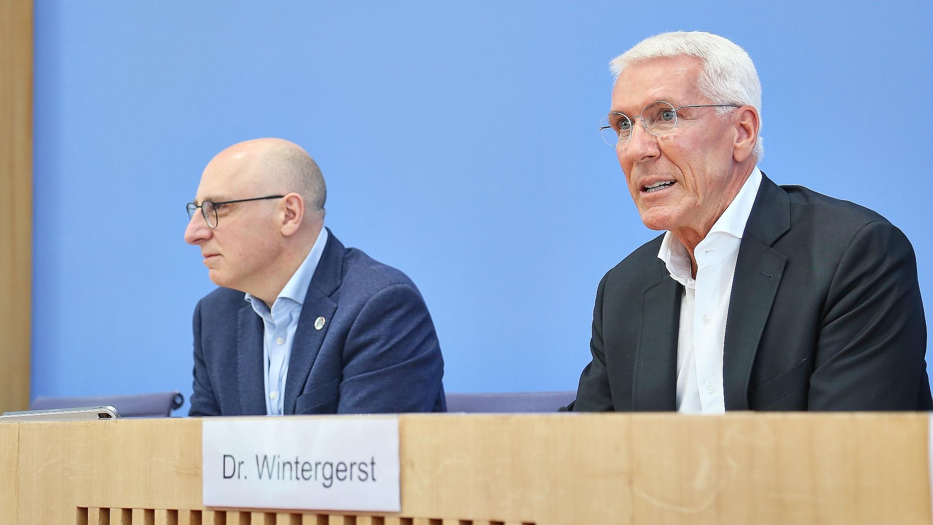 Bedeutung von KI bei Cyberattacken nimmt weiter zu 1 Wirtschaftsschutzstudie 2026 am 26.08.2026