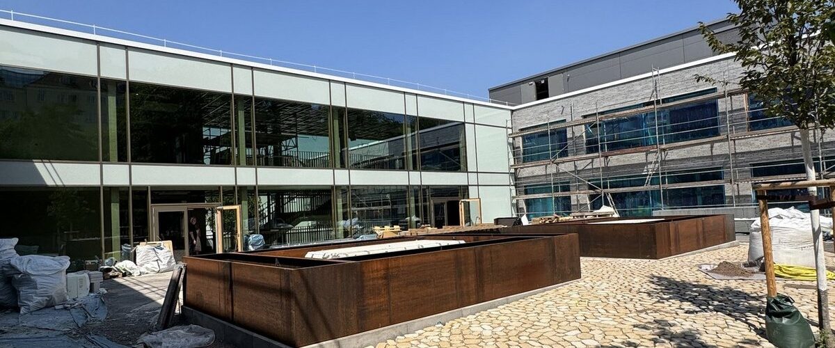 Landkreis Neunkirchen investiert rund 52 Millionen Euro in Schulbauten 1 Aktuelles vom Landkreis Neunkirchen | Bild: Landkreis Neunkirchen Schulbaumaßnahmen während der Sommerferien 2026Landrat Sören Meng investiert Millionen in Bildungsstätten