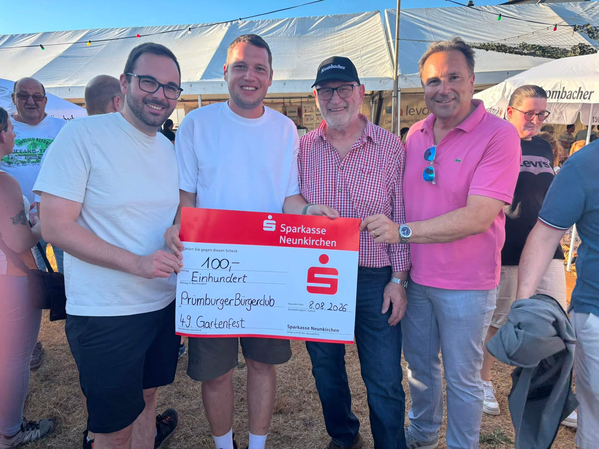 49. Prümburger Gartenfest zieht zahlreiche Besucher auf den Galgenberg 1 Aktuelles aus Eppelborn | Bild: Gemeinde Eppelborn 49. Prümburger Gartenfest lockte zahlreiche Besucher auf den Galgenberg