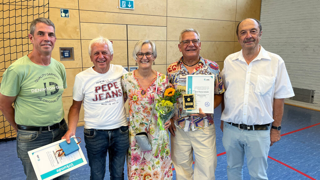 Tischtennissportler aus Oberwürzbach beim Landesverband geehrt 1 Aktuelles aus St. Ingbert | Bild: Stadt St. Ingbert Verdiente Tischtennissportler aus Oberwürzbach geehrt
