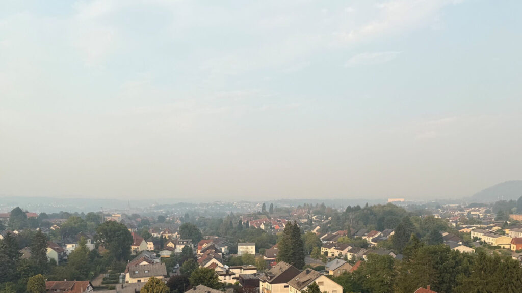 St. Ingbert mehrere Tage von starkem Raucheintrag betroffen 1 Aktuelles aus St. Ingbert | Bild: Stadt St. Ingbert Vegetationsbrände: St. Ingbert über mehrere Tage von starkem Rauch betroffen- Bevölkerungsschutz und Feuerwehr im Einsatz