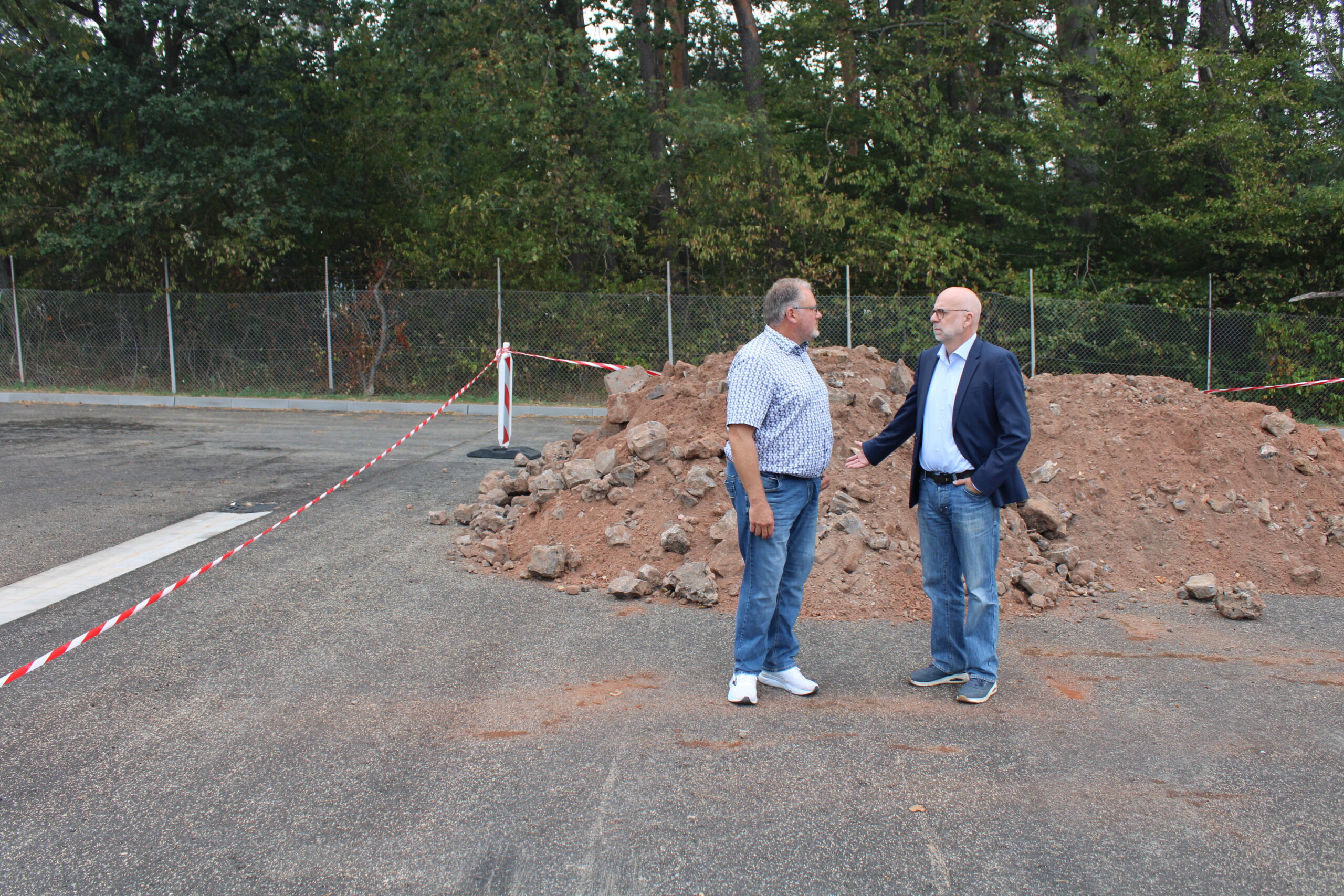 Stadtentwässerung Homburg nimmt neue Zwischenlagerfläche in Betrieb 1 Bild: Stadt Homburg Neue Zwischenlagerfläche am Zunderbaum geht in Betrieb