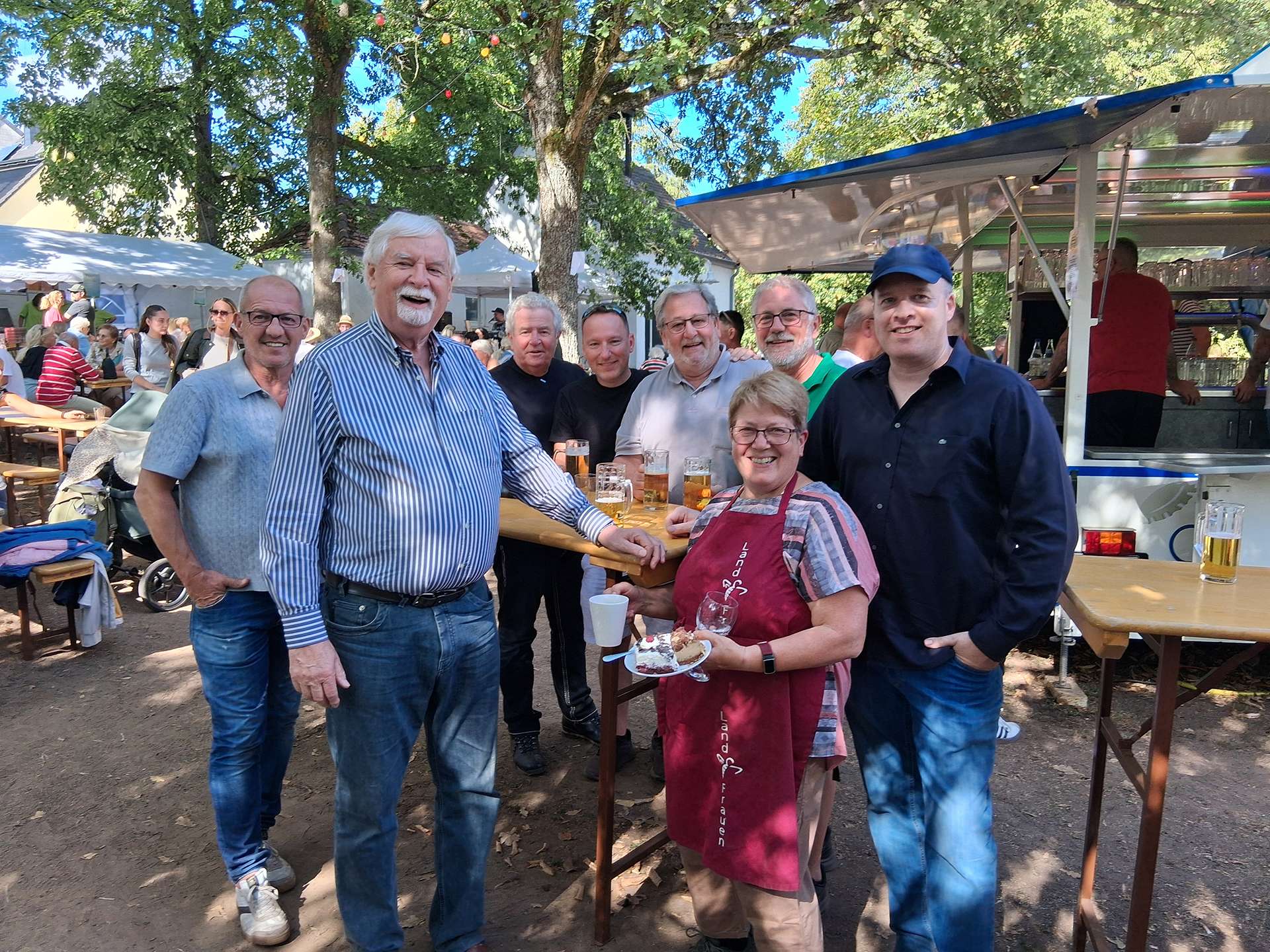 Bild: Stadt Homburg Dorffest in Homburg-Schwarzenbach war sehr gut besucht - Bürgermeister Manfred Rippel lobte die Beteiligten für ihren Einsatz
