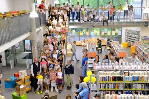 Leseolympiade 2026: Beigeordneter Hans zeichnet 90 Kinder aus 7 Leseolympiade 2026: Beigeordneter Hans zeichnet 90 Kinder aus
