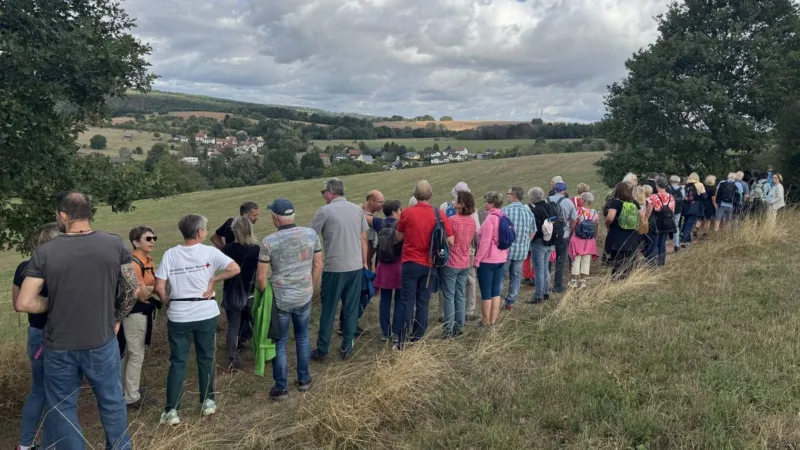 Landratswanderung führt rund 65 Teilnehmer über neuen Erlebnisweg in Hirzweiler 1 Landratswanderung führt rund 65 Teilnehmer über neuen Erlebnisweg in Hirzweiler