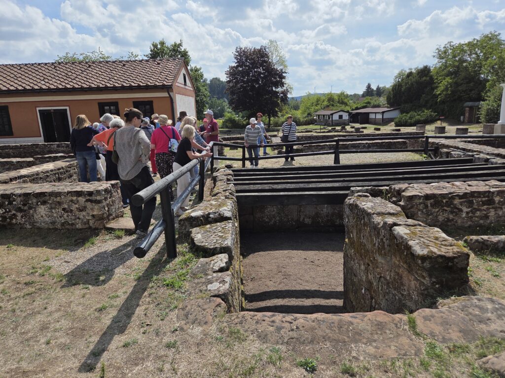 Seniorinnen und Senioren besuchen Römermuseum Schwarzenacker 1 Bild: Stadt Homburg Erfolgreicher Auftakt: Seniorinnen und Senioren entdecken die Welt der Römer