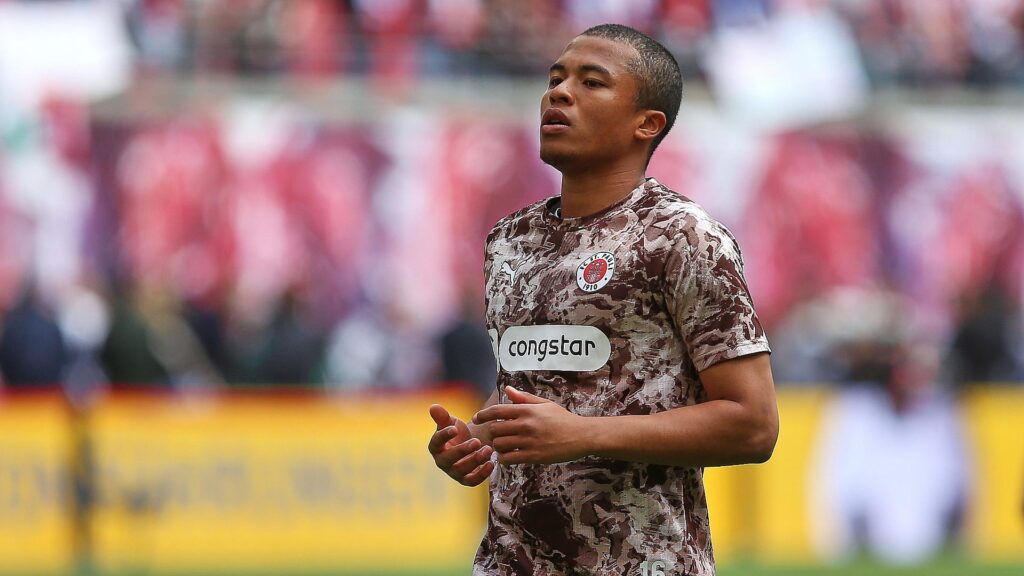 2. Bundesliga: St. Pauli feiert Last-Minute-Sieg gegen Wolfsburg 1 Joel Chima Fujita (Archiv)