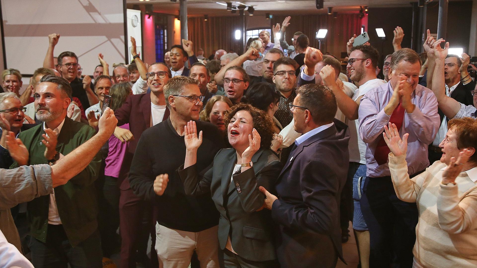BSW jetzt auch in ZDF-Hochrechnung bei 5,1 Prozent 1 BSW-Wahlparty am 06.09.2026