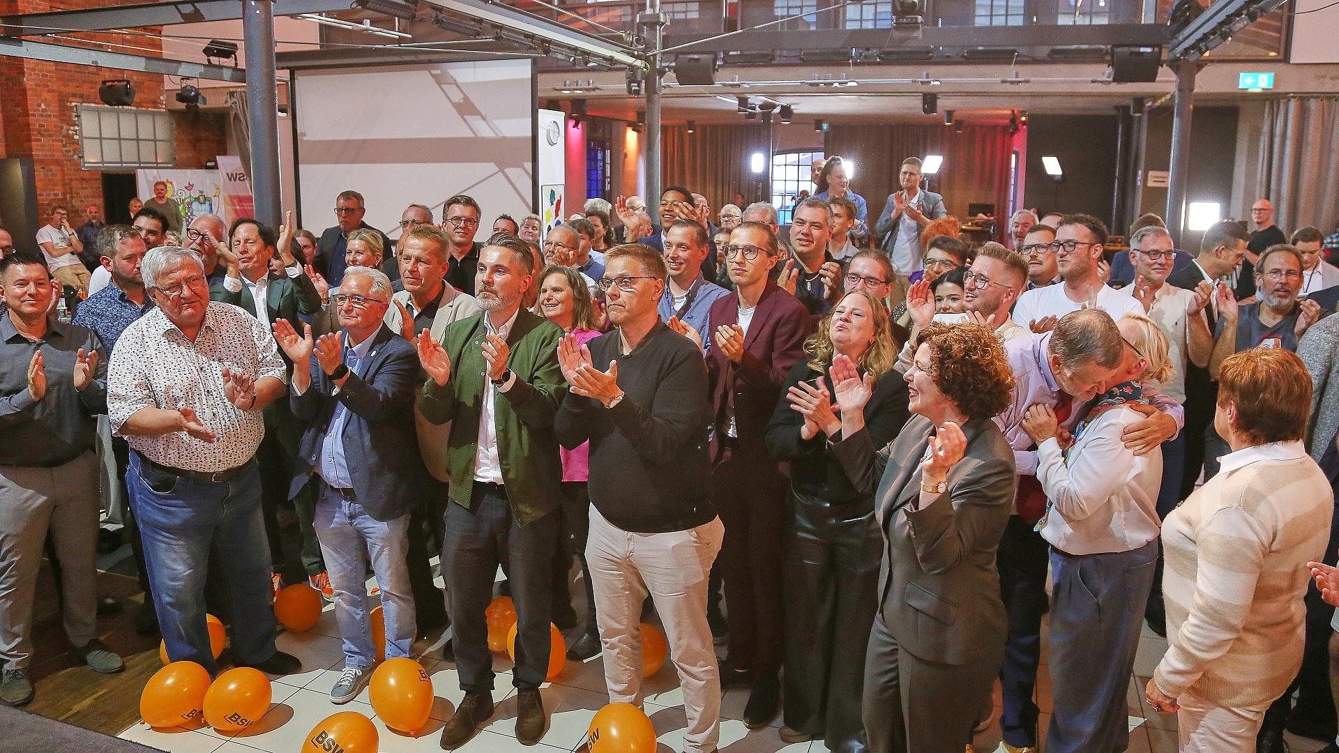 BSW in ARD-Hochrechnung jetzt bei 5,1 Prozent 1 BSW-Wahlparty am 06.09.2026