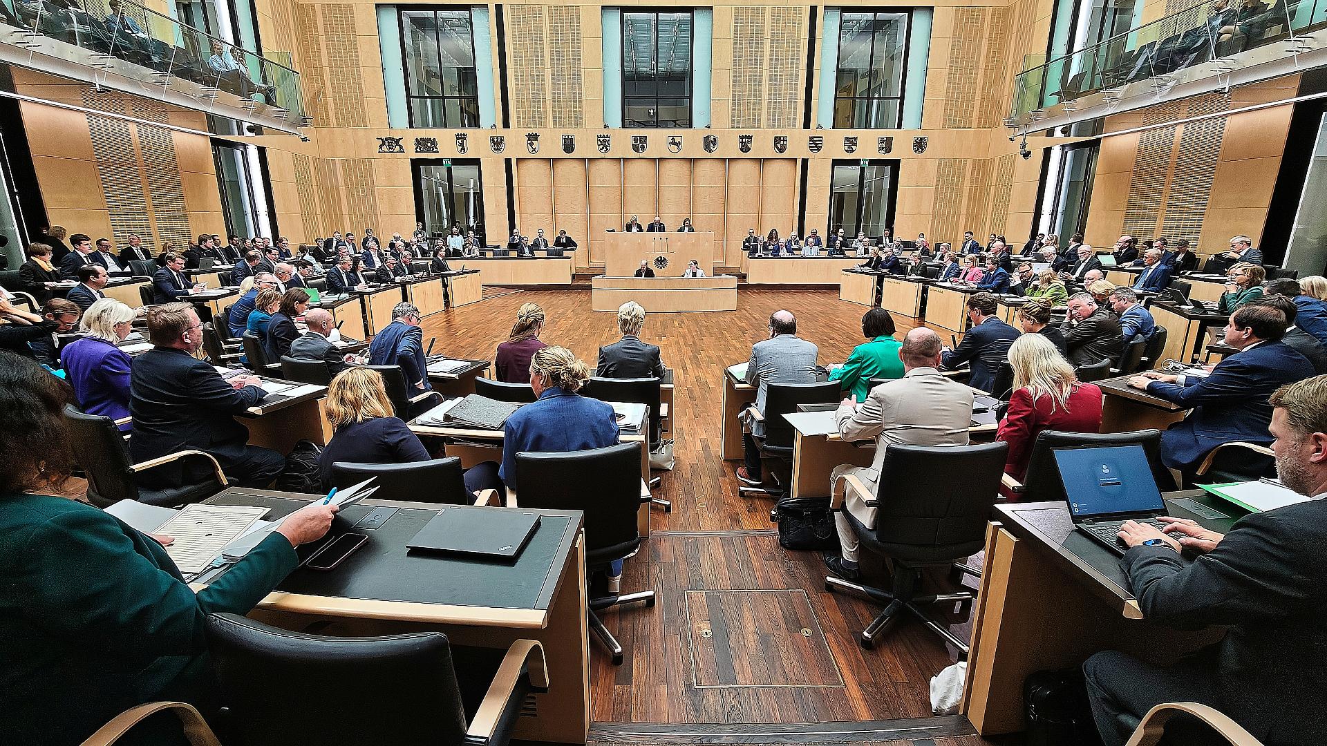 Auch Bundesrat macht Weg für neuen Tankrabatt frei 1 Sitzung des Bundesrates am 25.09.2026