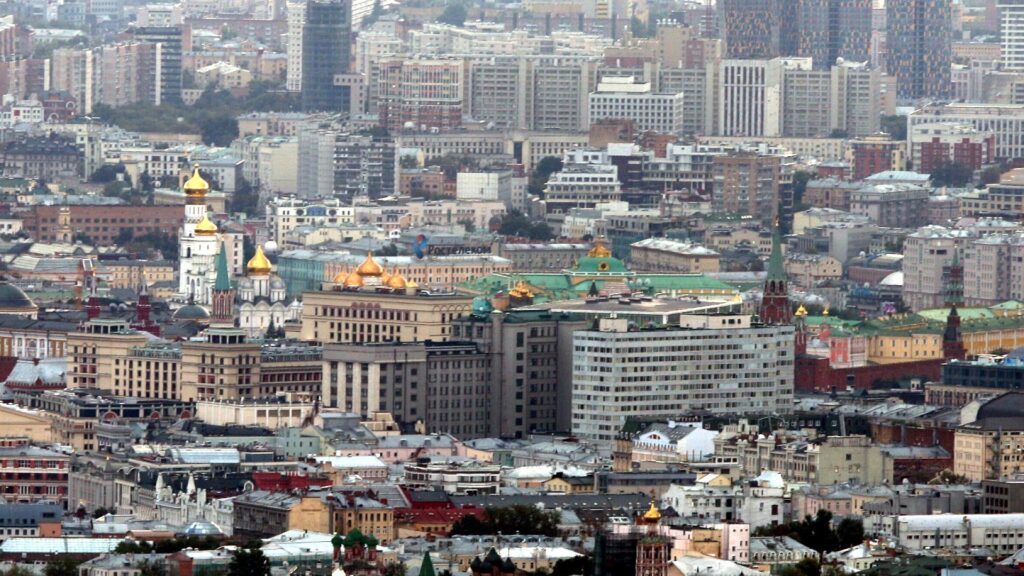 Blick über Moskau mit dem Kreml (Archiv)