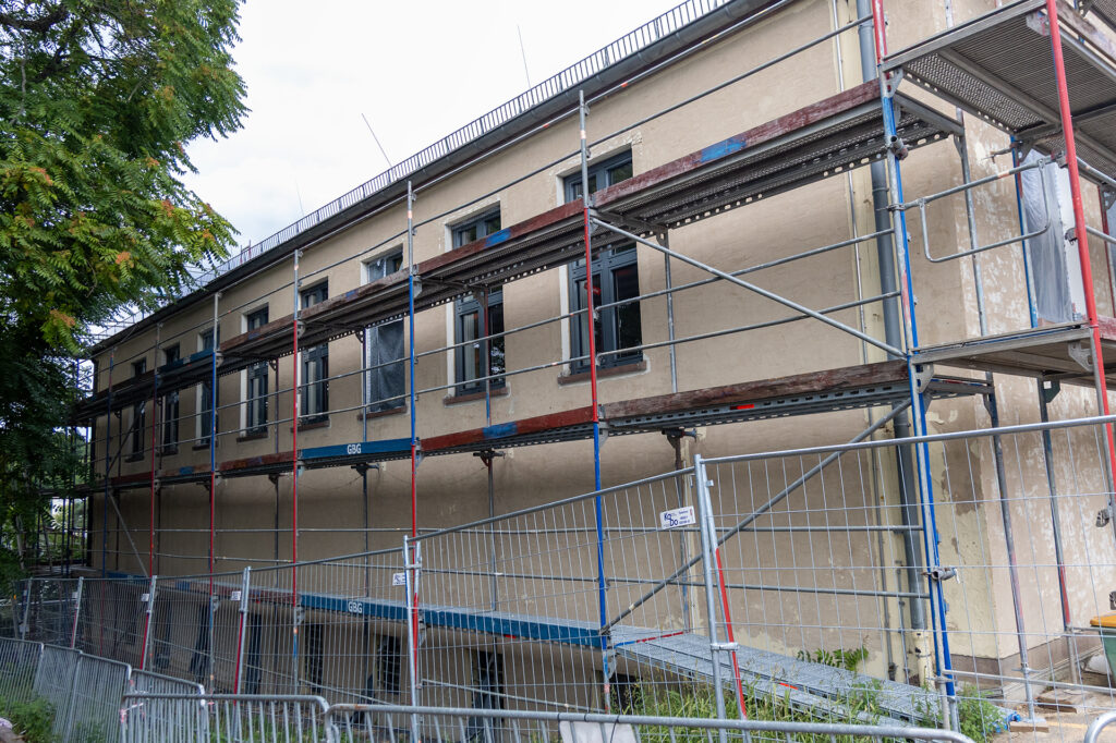 Albert-Weisgerber-Schule in St. Ingbert erhält neue Fenster 1 Aktuelles aus St. Ingbert | Bild: Stadt St. Ingbert EFRE-Förderung für den Austausch der Fenster an der Albert-Weisgerber-Schule