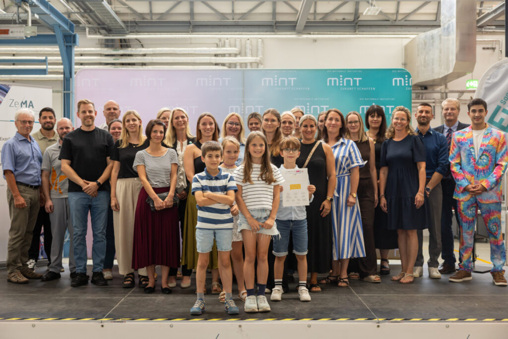 Zwei St. Ingberter Schulen für MINT-Engagement ausgezeichnet 1 Aktuelles aus St. Ingbert | Bild: Stadt St. Ingbert Zwei St. Ingberter Schulen für herausragendes MINT-Engagement ausgezeichnet