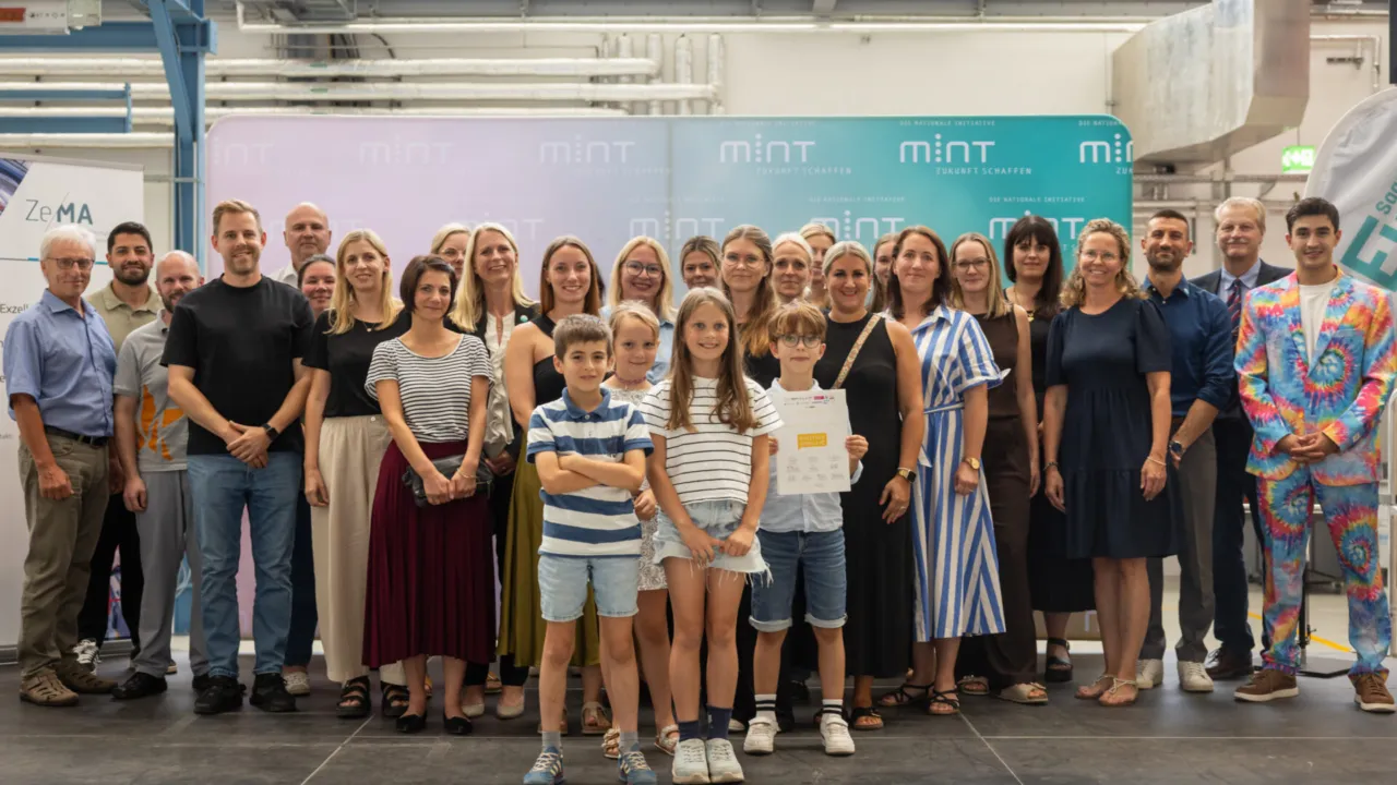Zwei St. Ingberter Schulen für MINT-Engagement ausgezeichnet 1 Aktuelles aus St. Ingbert Zwei St. Ingberter Schulen für herausragendes MINT-Engagement ausgezeichnet