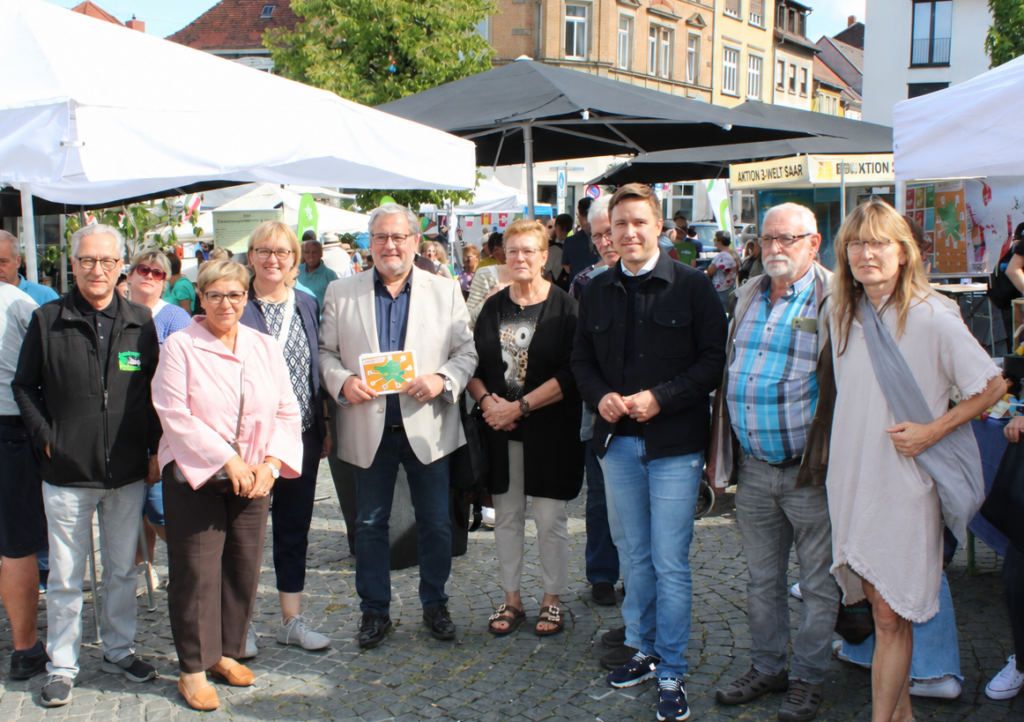 Fairtrade-Markt in Homburg: Rippel würdigt Engagement für fairen Handel 8 Bild: Stadt Homburg Fairtrade-Markt in Homburg: Bürgermeister Rippel würdigte Engagement für fairen Handel