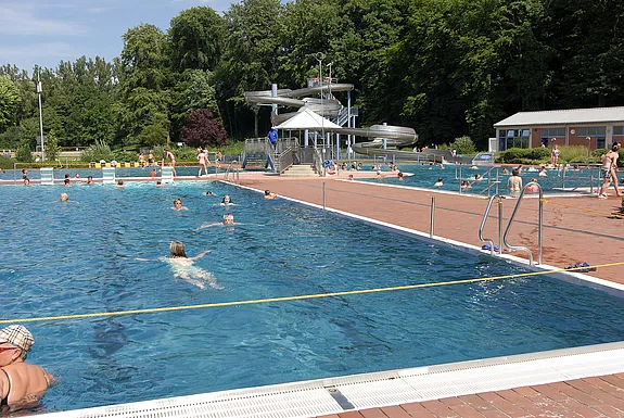 Völklinger Freibad bleibt vorerst geöffnet 8 Völklinger Freibad bleibt vorerst geöffnet