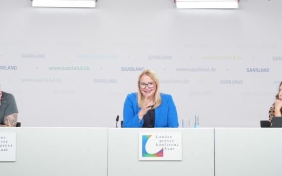Saarland: Ministerrat bringt Reform der gymnasialen Oberstufe auf den Weg 1 Aktuelles vom Ministerium für Bildung Saarland modernisiert gymnasiale Oberstufe
