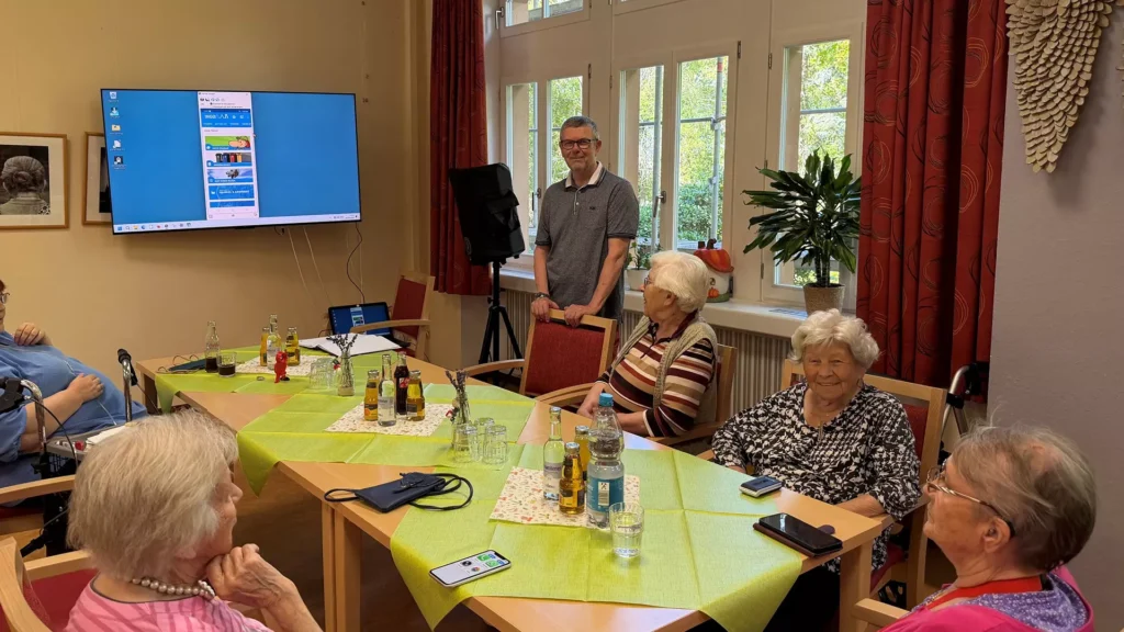 St. Ingbert: Smartphone-Kurs für Seniorinnen und Senioren im Fidelishaus 1 Aktuelles aus St. Ingbert | Bild: Stadt St. Ingbert Smartphone-Kurs im Fidelishaus: Sicherer Umgang mit dem eigenen Smartphone