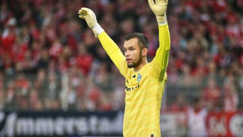 1. Bundesliga: Freiburg siegt in Unterzahl gegen Schalke