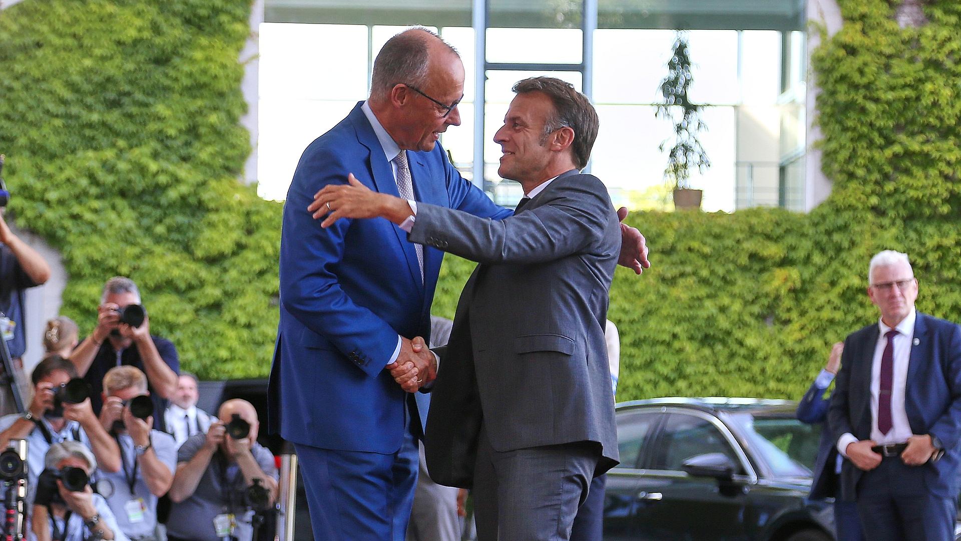 Deutschland und Frankreich vereinbaren Verbrenner-Aus-Aus 1 Friedrich Merz und Emmanuel Macron (Archiv)