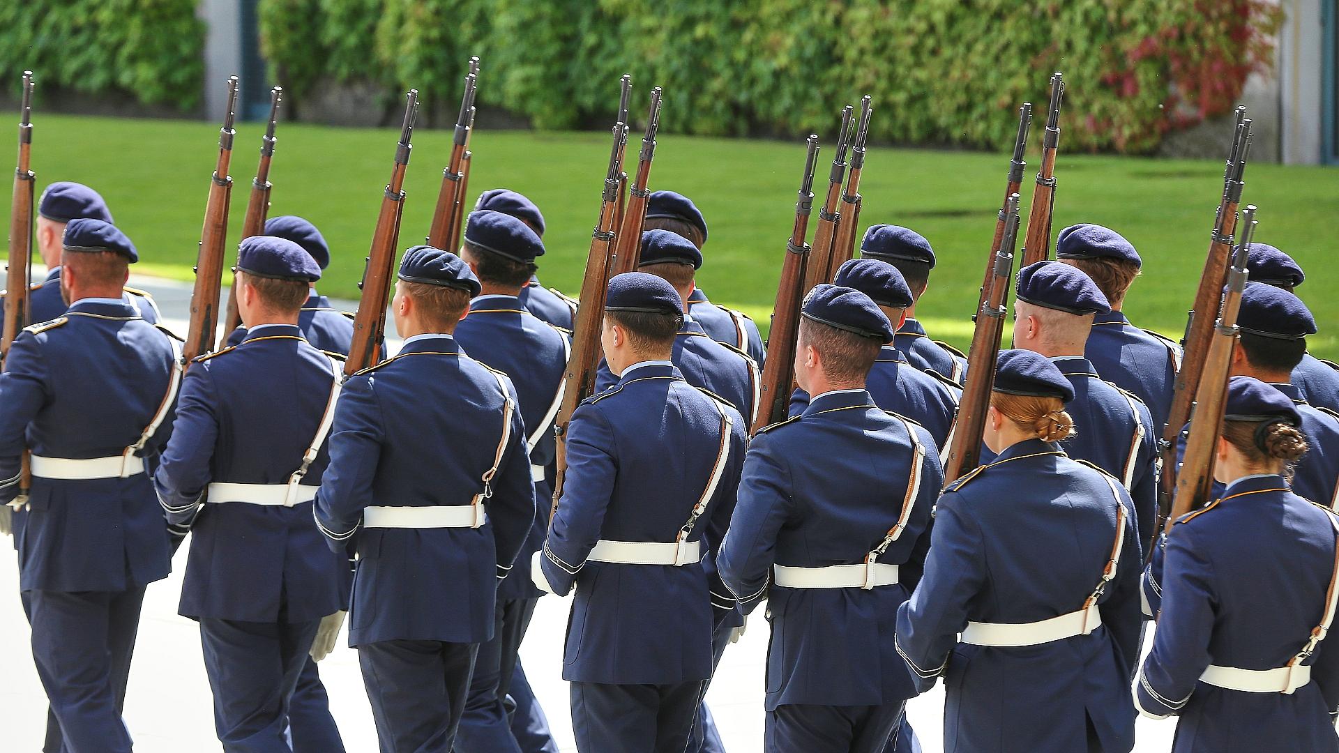 MAD prüft Bundeswehr-Bewerber mit KI auf Rechtsextremismus 1 Luftwaffe (Archiv)