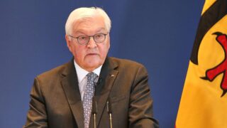 Steinmeier sieht Extremismus als Gefahr für innere Einheit