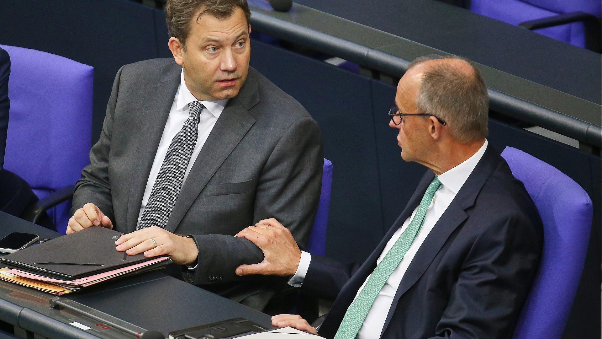 Lars Klingbeil und Friedrich Merz (Archiv)