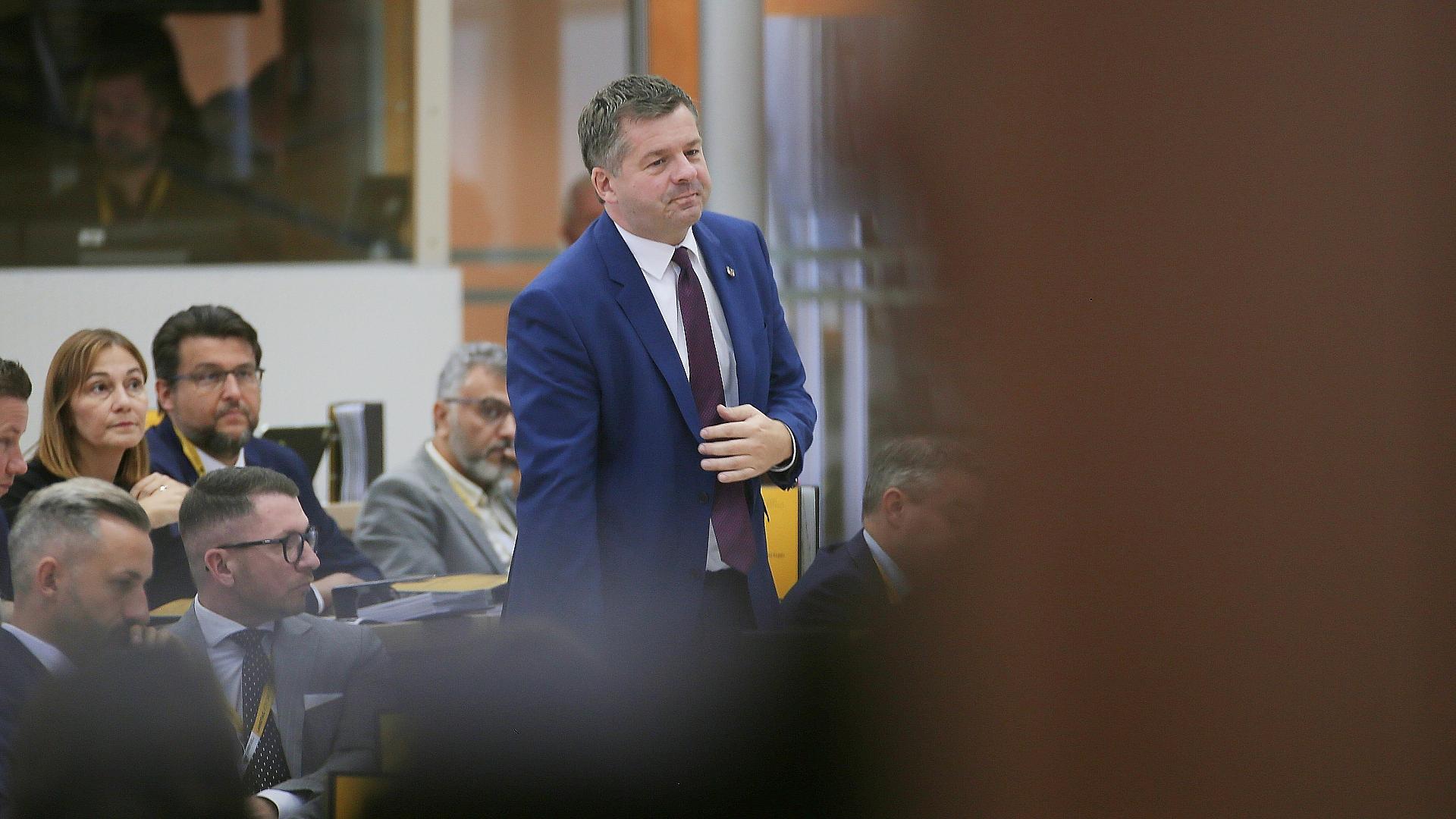 Sachsen-Anhalt: CDU-Fraktion verweigert komplette Enthaltung 1 Sven Schulze am 06.10.2026