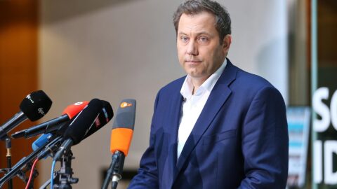 Klingbeil kündigt Neuwahl der gesamten SPD-Führung an