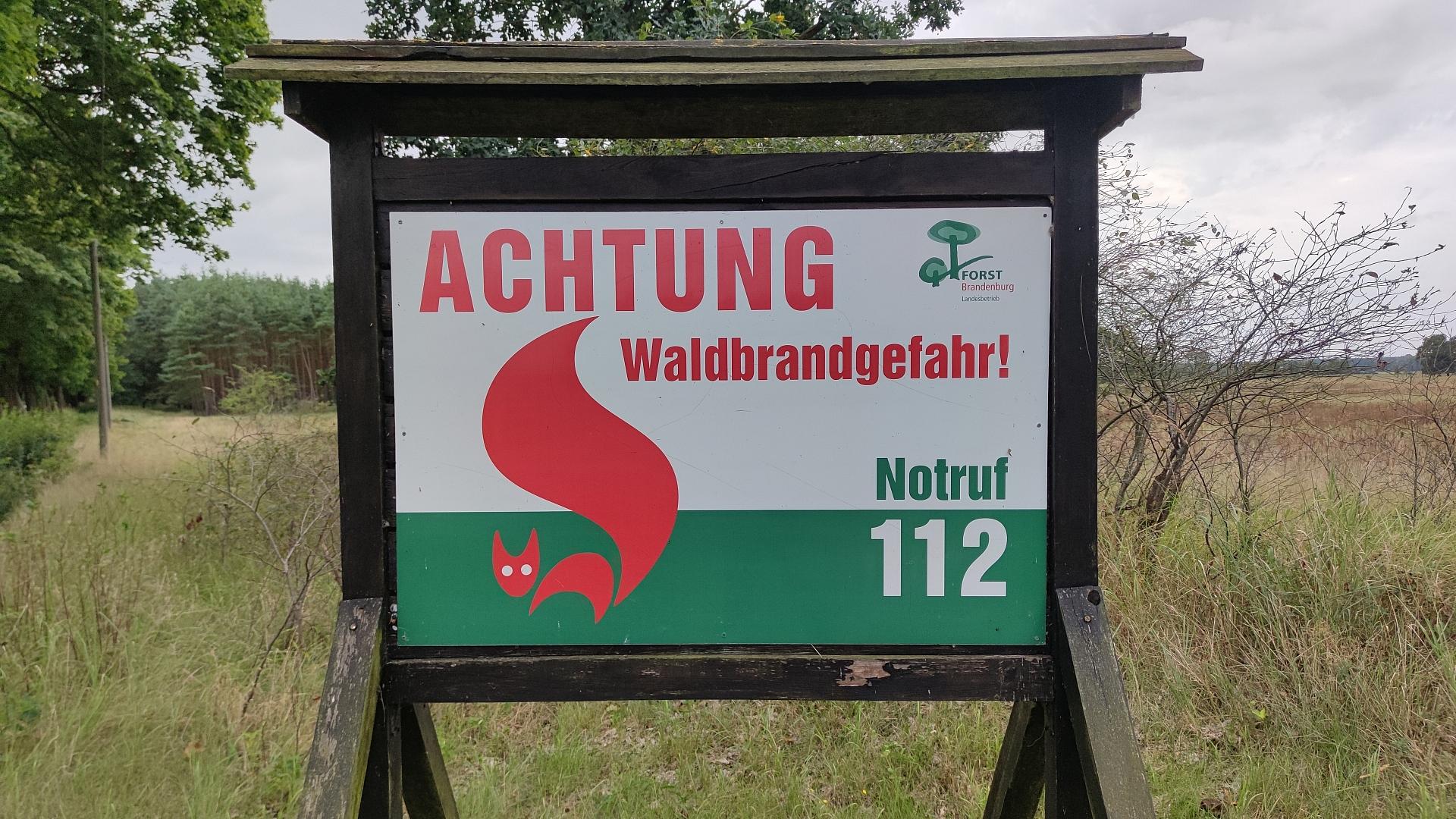 DIW: 2026 doppelt so viel Fläche verbrannt wie im Zehnjahresschnitt 1 Hinweis auf Waldbrandgefahr (Archiv)