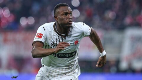 2. Bundesliga: St. Pauli gewinnt gegen Karlsruhe