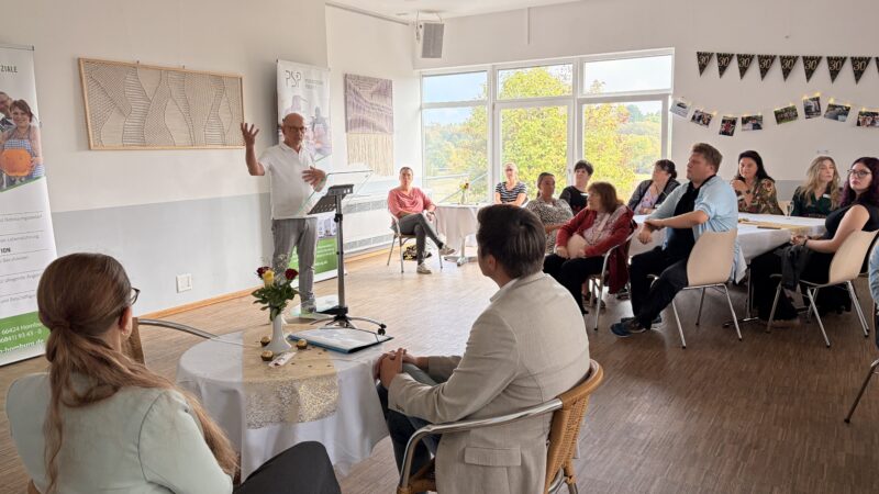 30 Jahre Besondere Wohnform: PSP feiert Jubiläum in Homburg 5 Aktuelles aus Homburg 30 Jahre Besondere Wohnform: PSP blickt auf drei Jahrzehnte Unterstützung und Teilhabe zurück - Beigeordneter Philipp Scheidweiler würdigt die langjährige Arbeit der PSP und die
