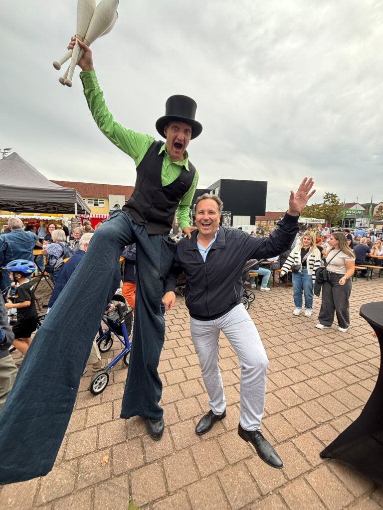 4. Eppelborner MarktGenuss mit verkaufsoffenem Sonntag 1 Aktuelles aus Eppelborn Eppelborner MarktGenuss lockte zahlreiche Besucher nach Eppelborn