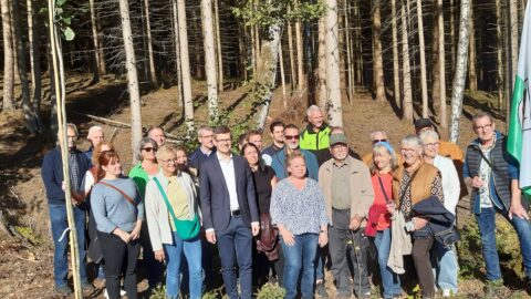 Homburger Gruppe pflanzt Bäume in Partnerstadt Ilmenau