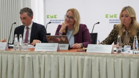 Bildungsministerkonferenz erweitert Kompetenzrahmen um KI-Kompetenzen