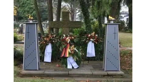 Ottweiler gedenkt am Volkstrauertag mit Gottesdienst und Feier auf dem Friedhof