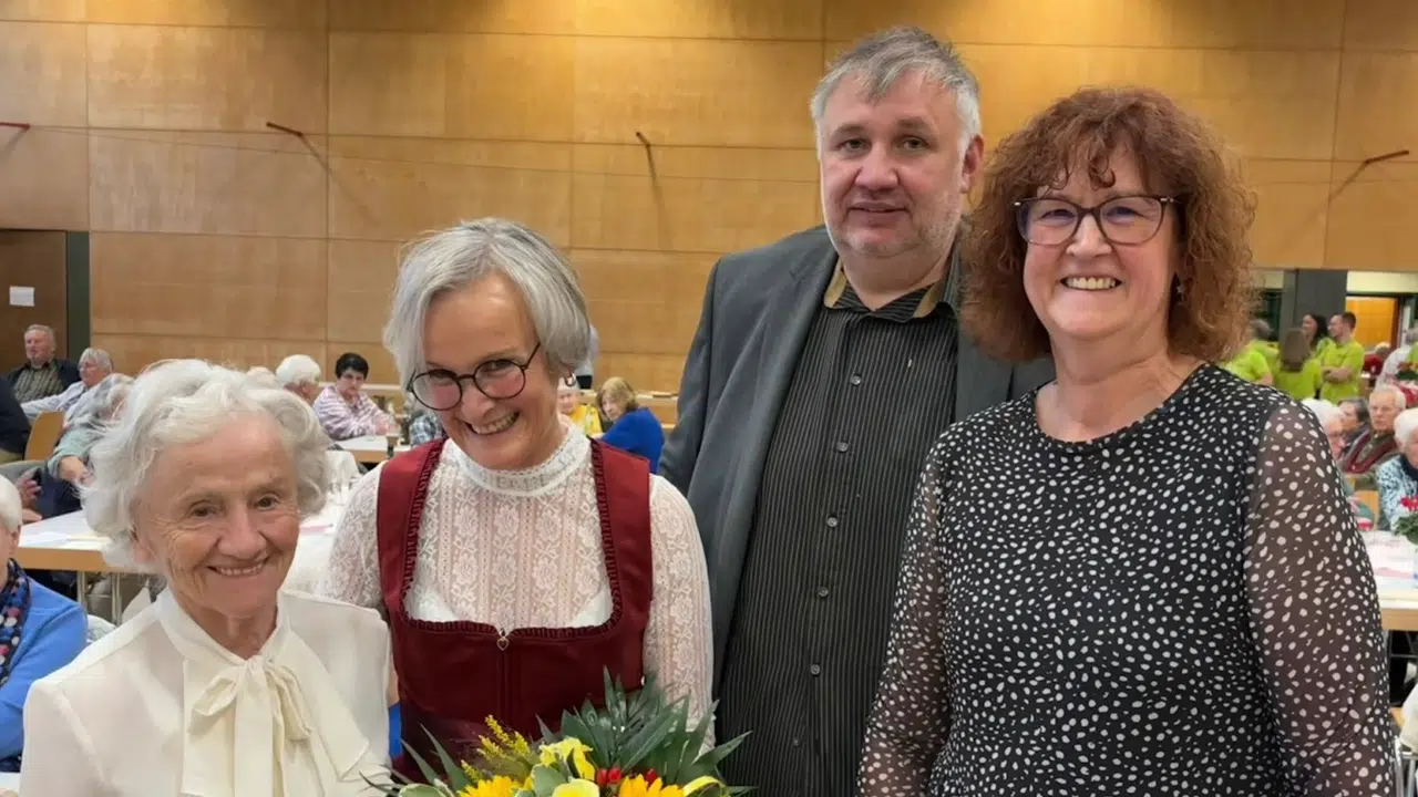 Aktuelles aus St. Ingbert Seniorennachmittag in Oberwürzbach: Musik, Begegnungen und Ehrungen