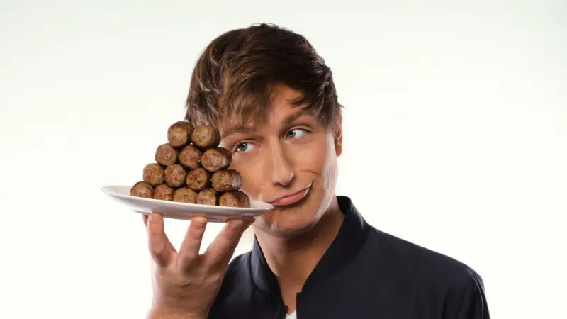 Boris Stijelja gastiert mit Comedyprogramm in der Stadthalle St. Ingbert 2 Aktuelles aus St. Ingbert Boris Stijelja serviert die „Cevapcici-Therapie“ in St. Ingbert