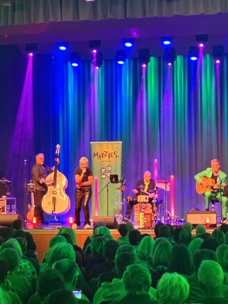 Michael Friemel und die Mizzies treten im Big Eppel in Eppelborn auf 10 Michael Friemel und die Mizzies treten im Big Eppel in Eppelborn auf